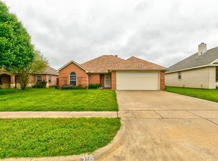 717 Remington Dr, Cleburne, TX 76033
