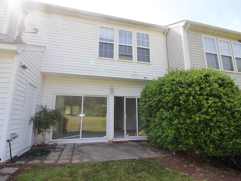 104 Hickory Meadow Cir — Photo 16
