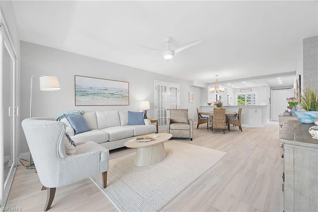 10684 Gulf Shore Dr — Photo 2