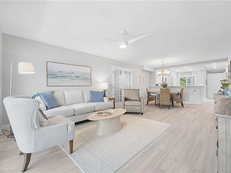 10684 Gulf Shore Dr #205 — Photo 2