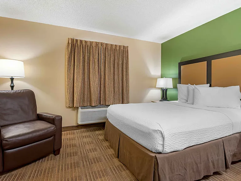1 Bedroom Suite - 2 Queen Beds
