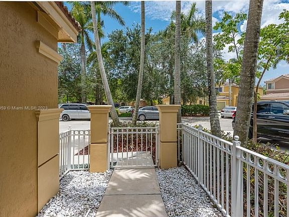 4th image of 899 Phoenix Way Unit 899