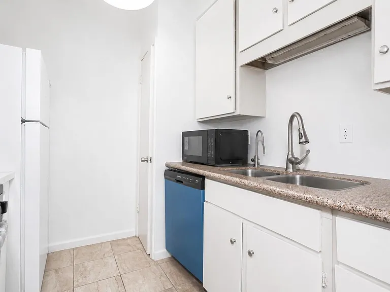 10047 Westpark Dr #77 — Photo 13