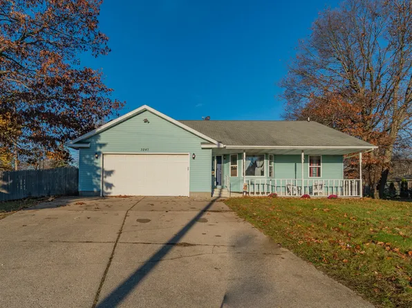 3247 Fordham Rd, Muskegon, MI 49441
