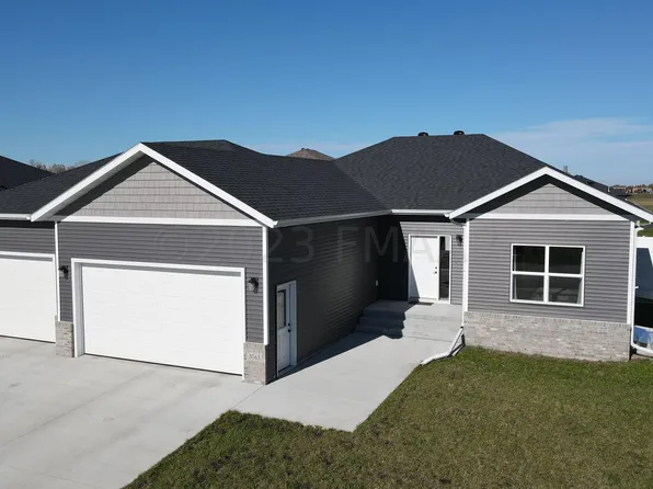 3065 Prairie Farms Cir S, Fargo, ND 58104