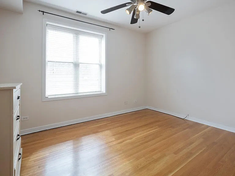 1655 N Fairfield Ave #301 — Photo 7