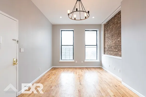 Rented by EXR | media 7