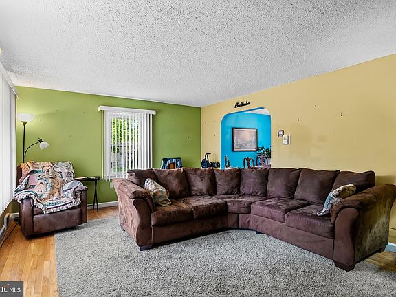 3rd image of 1904 43rd St