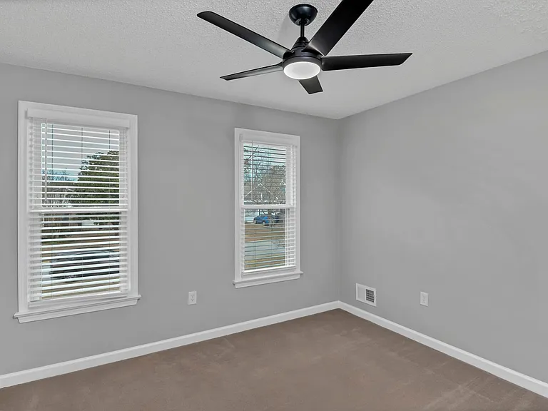 2416 Bendemeer Dr — Photo 15