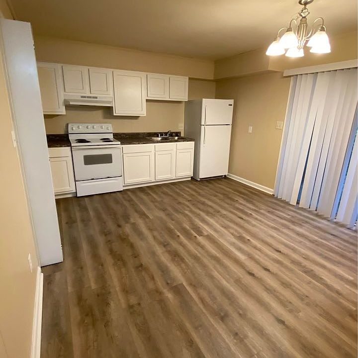 Kitchen & Dining Room
