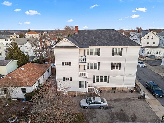 5th image of 38 Eaton St