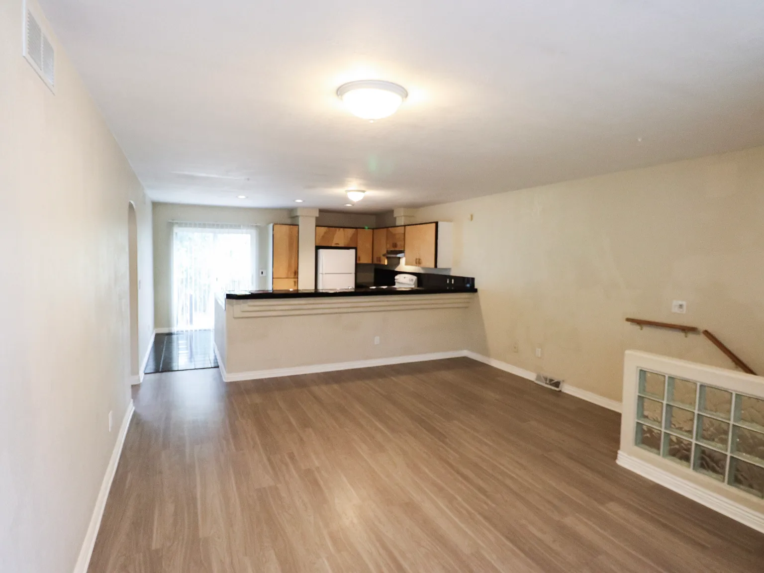 4 bed, 1300 sqft, $2,300 — Photo 1