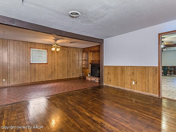 3rd image of 801 S Louisiana St