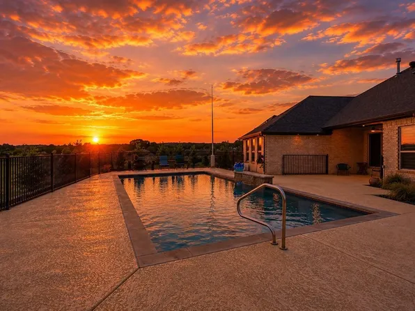 716 Coastal Meadows Ct, Granbury, TX 76049