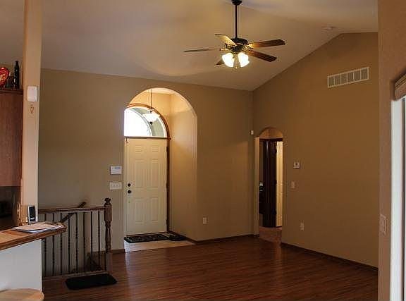 3rd image of 921 Laussac Dr