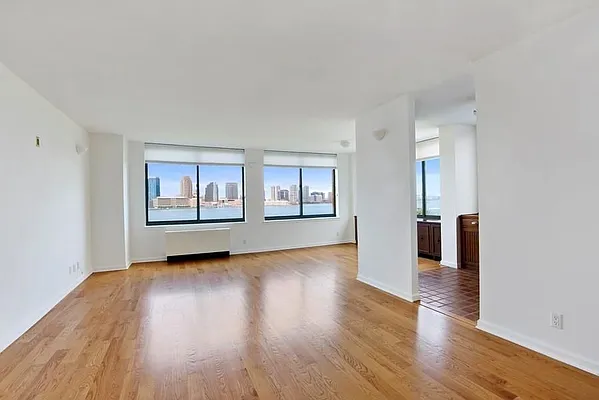 Sold by Battery Park Realty | media 3