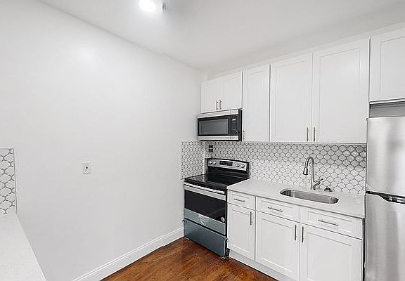4th image of 225 Malcolm X Blvd APT 2