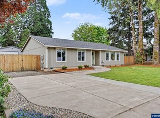 713 SE Rosewood Ln, Dallas, OR 97338