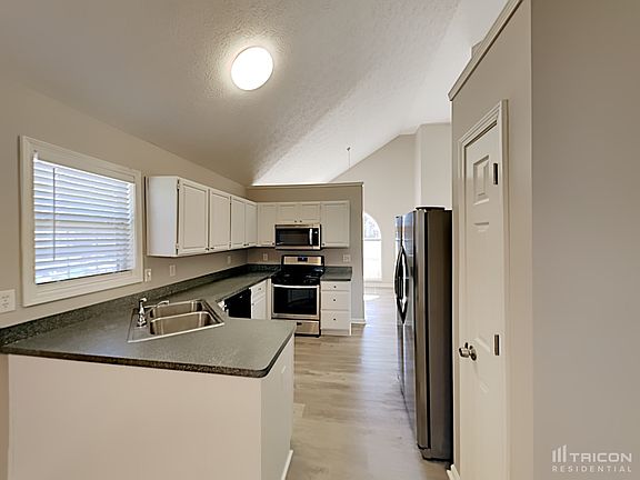 5th image of 2706 Horseshoe Creek Dr SW