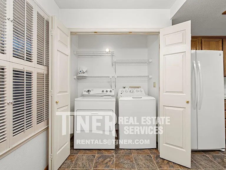 4116 Alex Ln — Photo 3