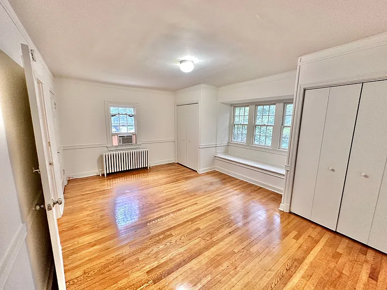 4422 Greenwich Pkwy NW — Photo 23