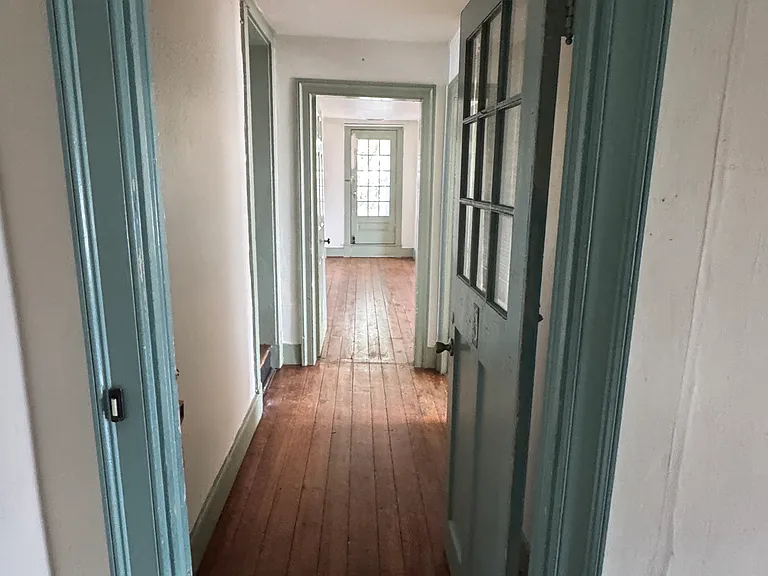 100 W Main St #3 — Photo 2