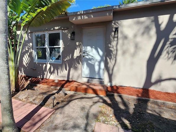 1221 N 58th Ave #C