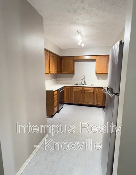 1013 Ashley Michelle Ct — Photo 6