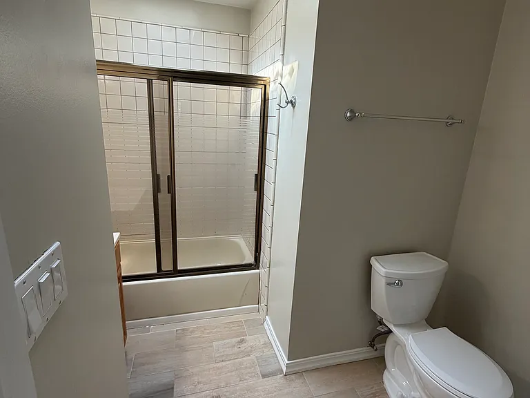 2208 Florida St — Photo 10