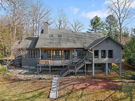 5th image of 3036 Newquay Ln