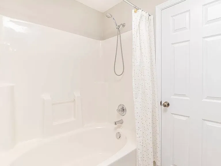 9907 Kedzie Ct — Photo 11