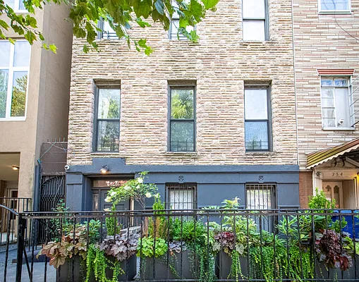 Rented by Brick&Mortar | media 20