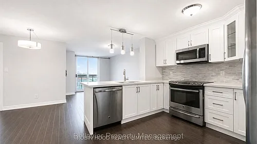 323 Richmond St E Photo 1