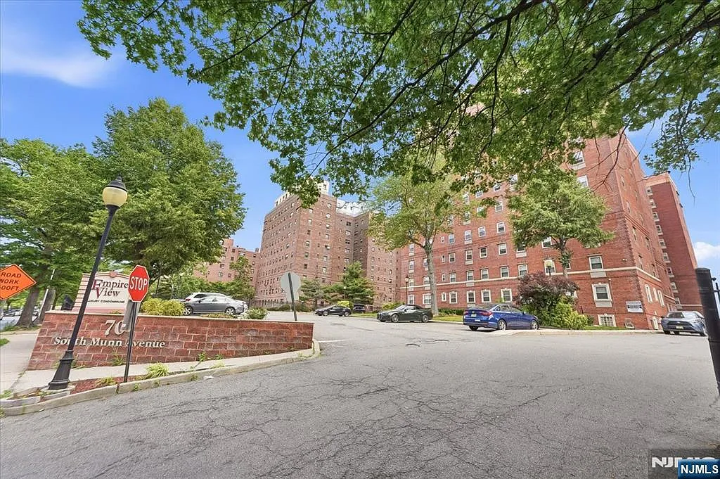 2 bed, 2.0 bath, $2,650 — Photo 1
