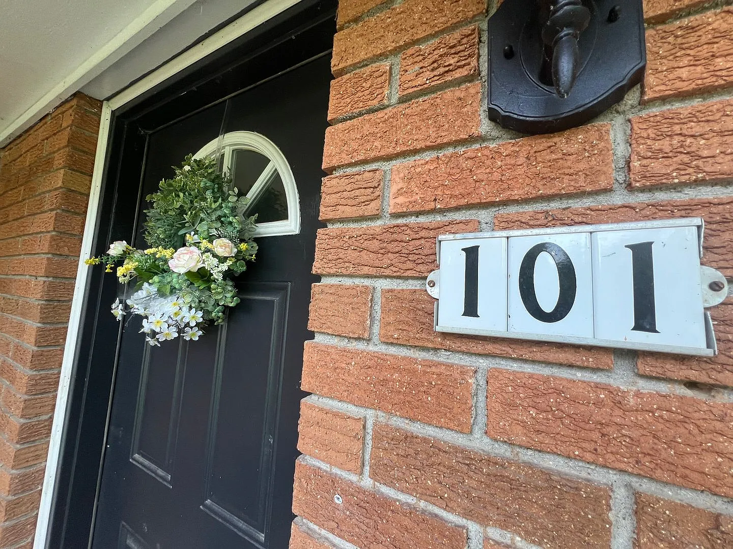 Beautiful Newly Remodeled Home in Waynesville! — Photo 2