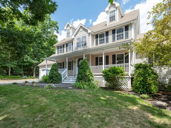36 Crescent Ln, Douglas, MA 01516