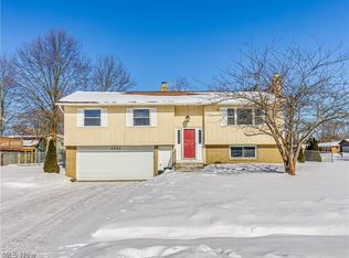 3327 Valley Forge Dr, Brunswick, OH 44212