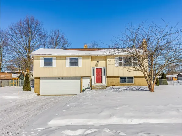 3327 Valley Forge Dr, Brunswick, OH 44212