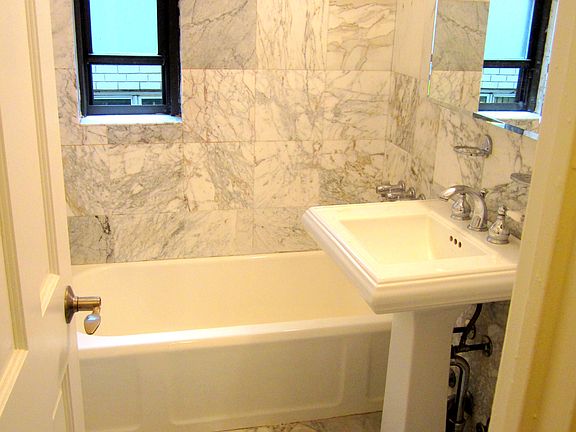 2nd image of 141 E 56th St APT 8B