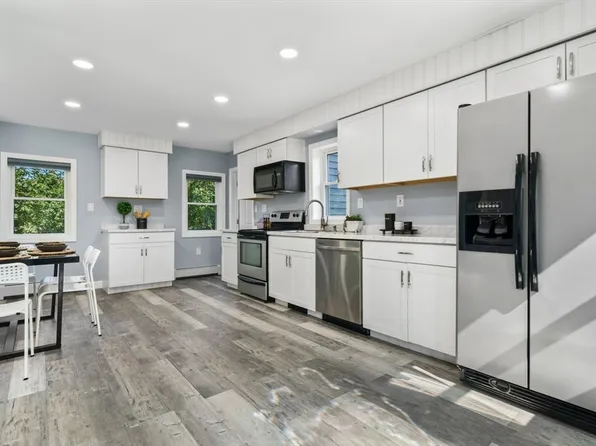 53 Ruth Ave, Dracut, MA 01826