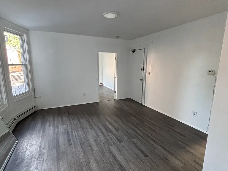 109 Coral St #1 — Photo 4