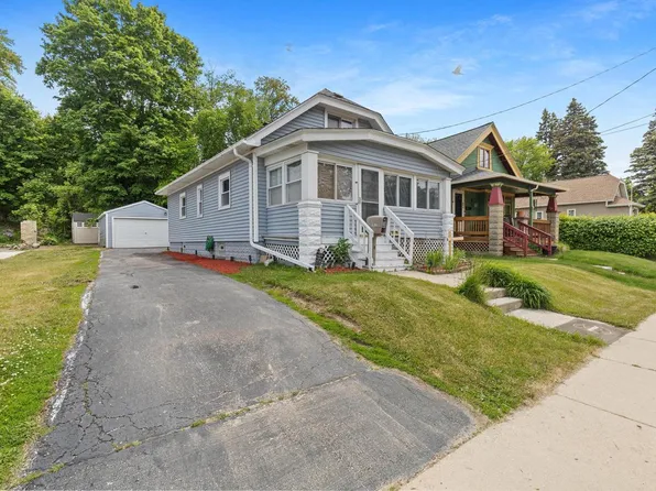 1017 N Chicago AVENUE, South Milwaukee, WI 53172