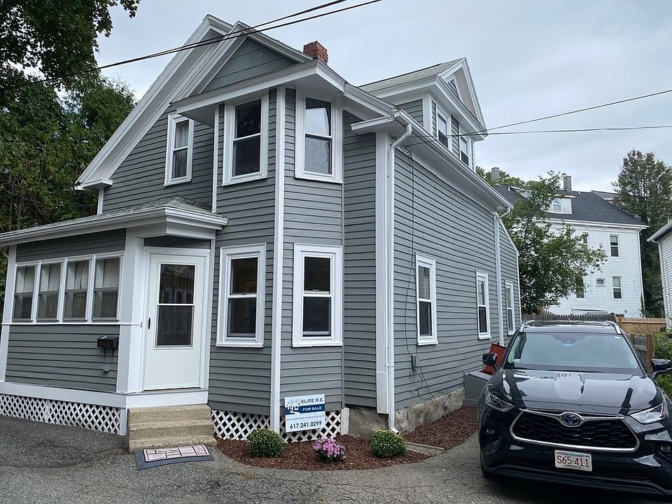 1st image of 17A School St