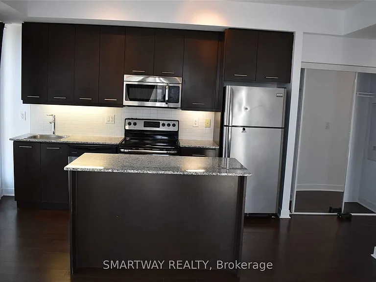365 SW Prince Of Wales Dr #1705 — Photo 5