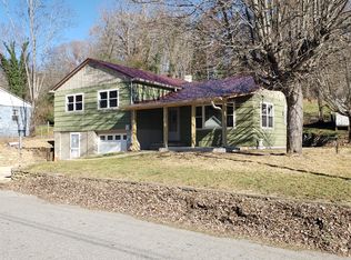 60 Laura Dr, Canton, NC 28716