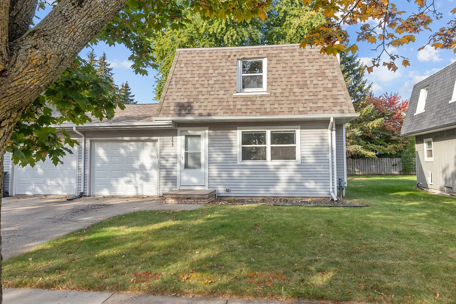 2 bed, 1.0 bath, $4,884 — Photo 4