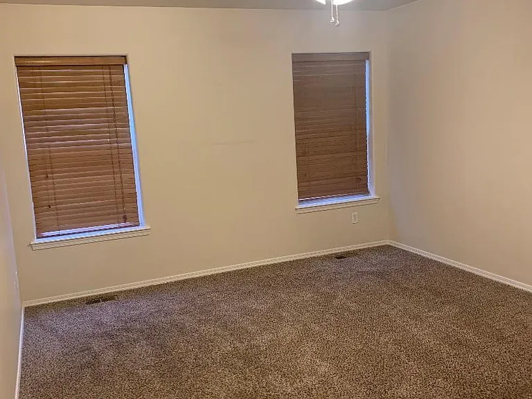 1067 Arrow Wood Ct — Photo 13