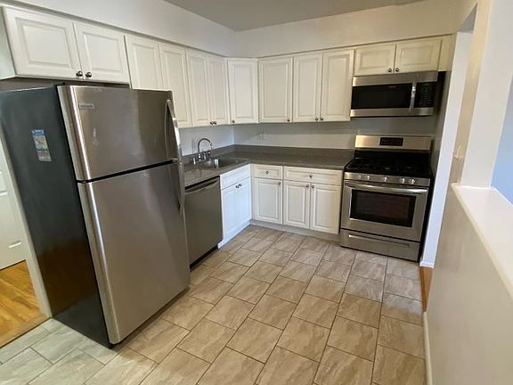 4th image of 2 Brevoort Dr APT 2A
