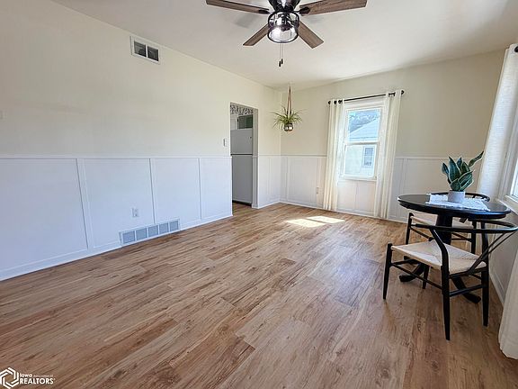 3rd image of 606 W 14th St N