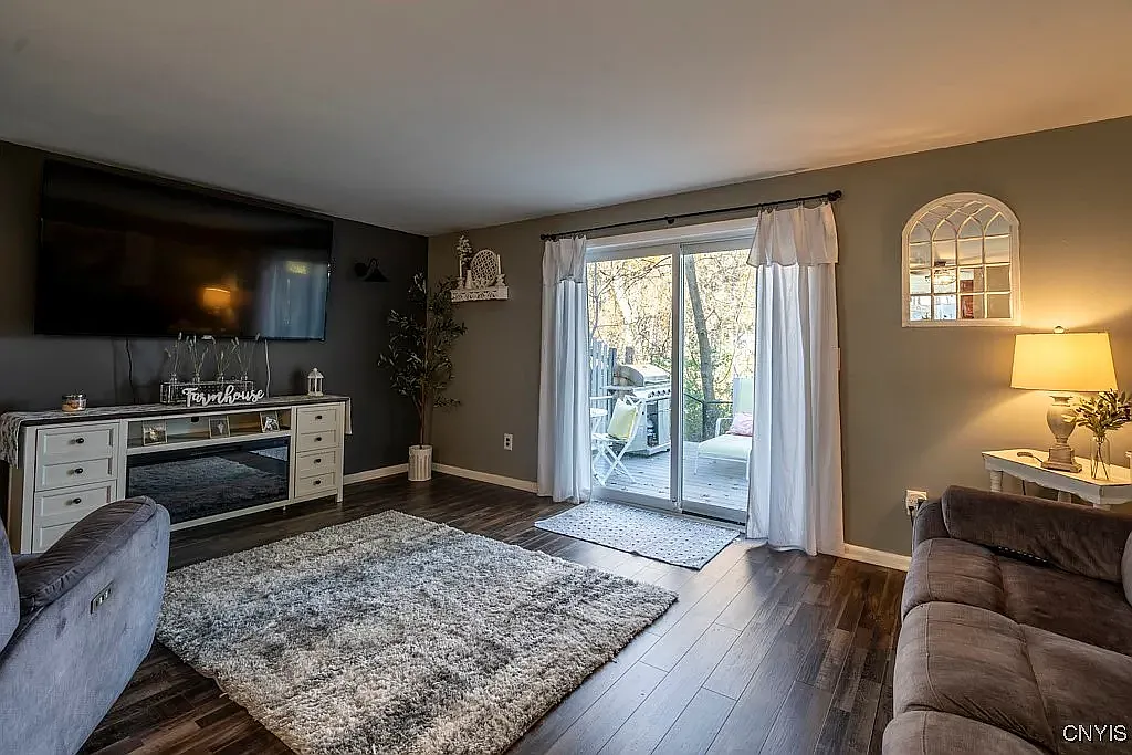 157 Iron Oak Cir — Photo 4